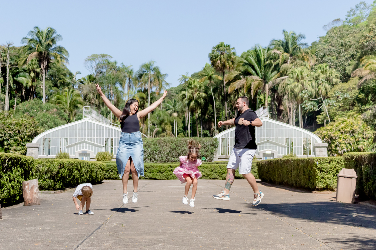 Ensaio de Família no Jardim Botânico de São Paulo; Fotografia Lifestyle; Ana Beatriz Fotografia; Foto espontânea 