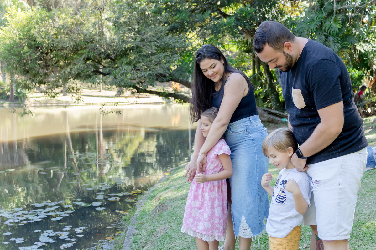 Ensaio de Família no Jardim Botânico de São Paulo; Fotografia Lifestyle; Ana Beatriz Fotografia; Foto espontânea 