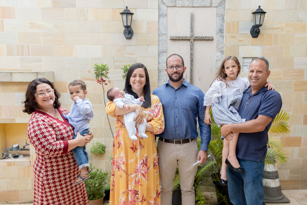 Paróquia Rainha Santa Isabel de Portugal - Autódromo de Interlados - São Paulo; Batismo; bebê, irmãos