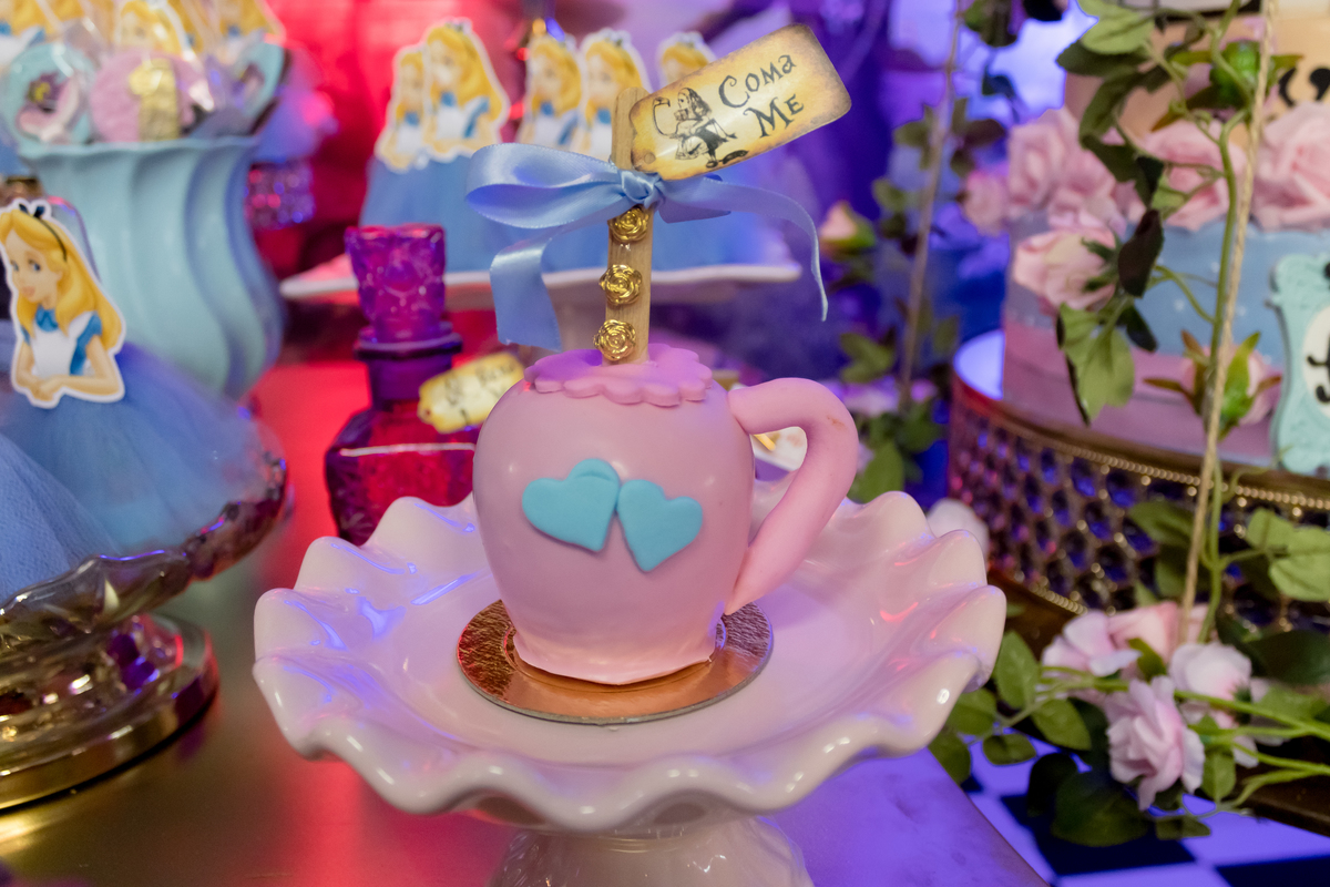 Festa infantil, Alice no País das Maravilhas, Decoração de festa, festa de 1 ano