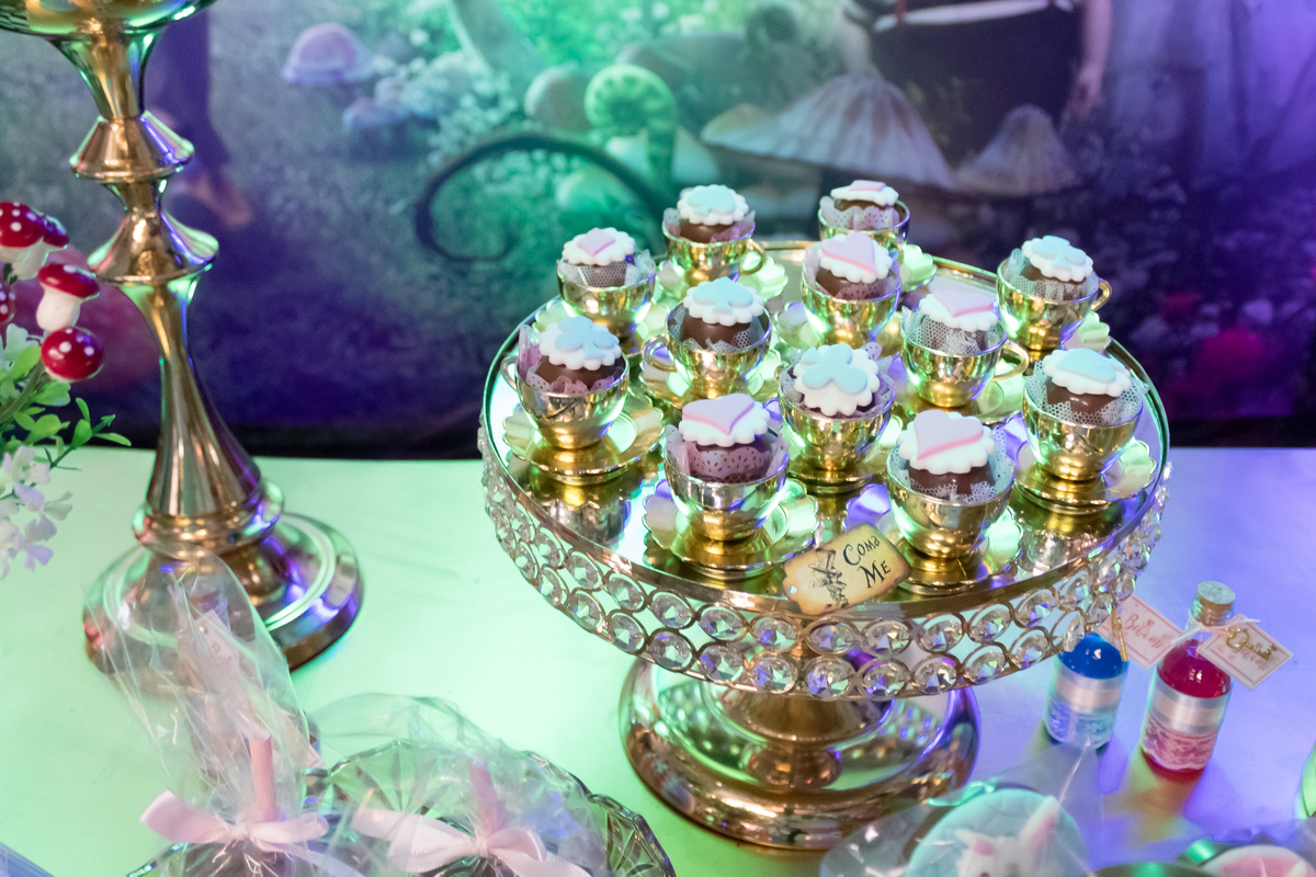 Festa infantil, Alice no País das Maravilhas, Decoração de festa, festa de 1 ano