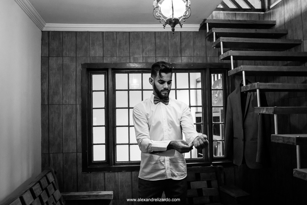 momento de prepara&ccedil;&atilde;o do noivo