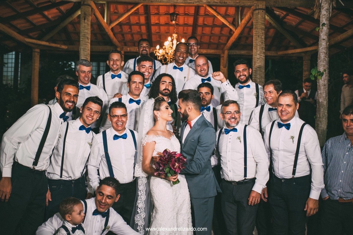 fotos do casal com os padrinhos de casamento