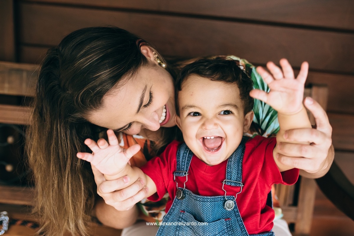 fotógrafo de família em Belo Horizonte, BH, alexandre lizardo, fotografia de família, ensaio infantil, criança, foto, retrato, photographer, child, family, brasil, minas gerais, brumadinho, ensaio de criança com cachorro
