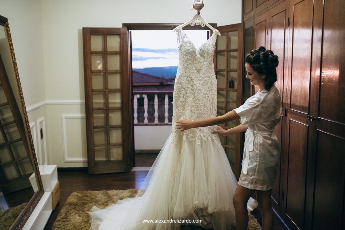 noiva com seu vestido