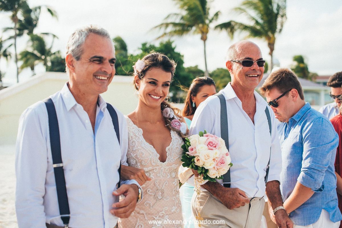Casamento na praia, entrada da noiva