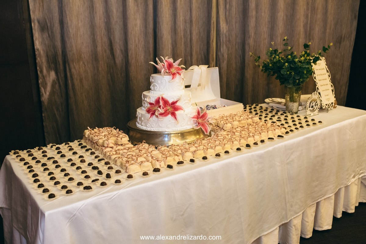 bolo casamento na praia