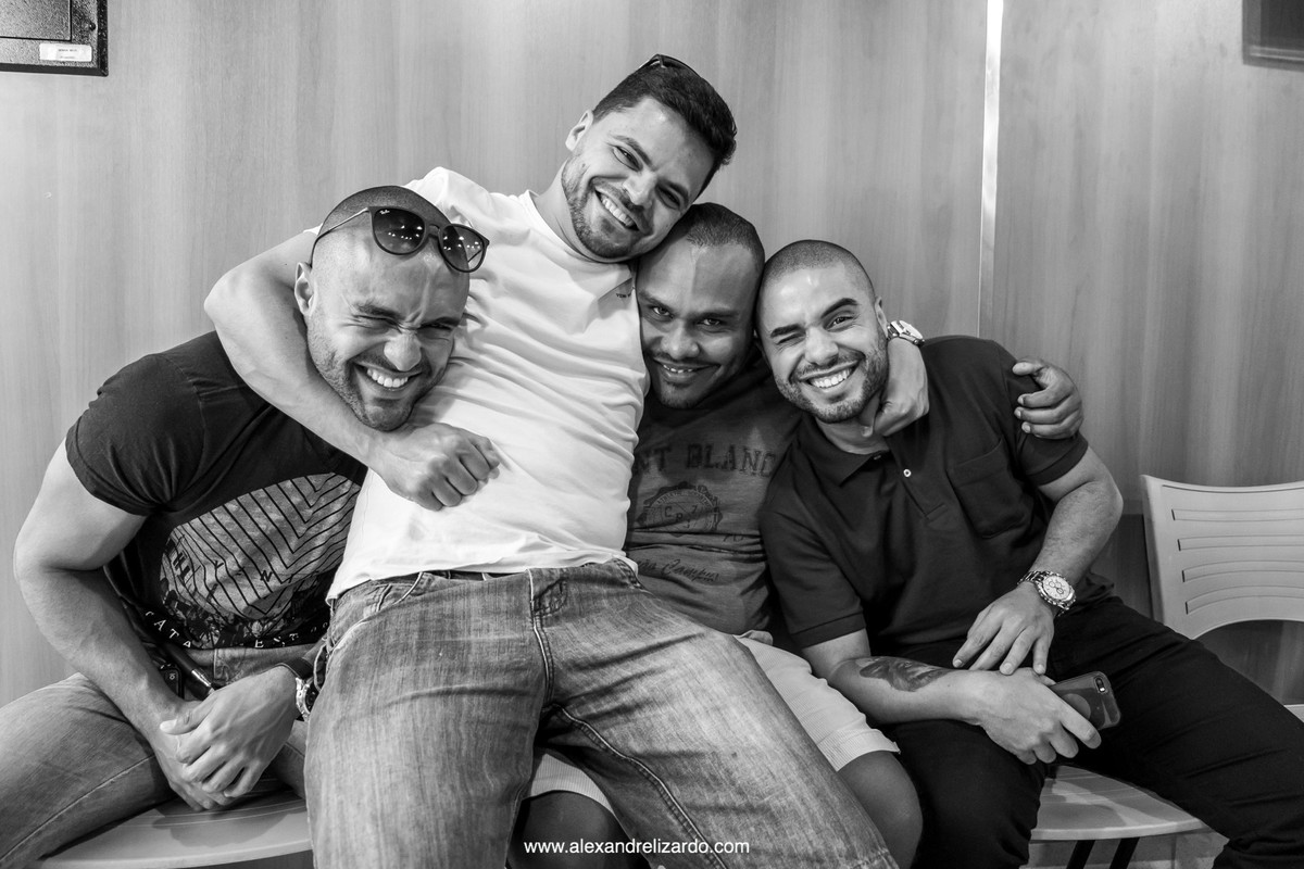 amigos e primos do noivo