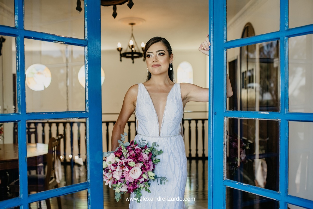 makeup bride, maquiagem noiva, buque, vestido, dress