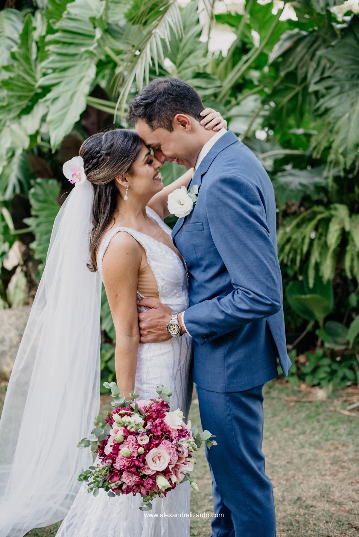 ensaio dos noivos após casamento