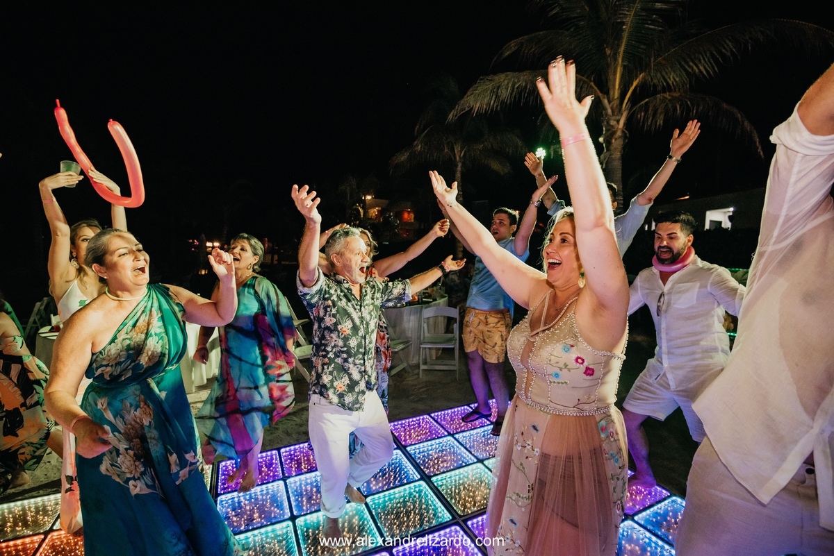 recepcao de casamento na praia