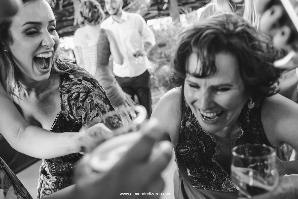 mae do noivo animada