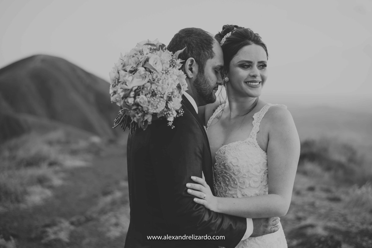 Pós wedding, alexandre lizardo fotografia, pós casamento, vestido, noiva, dress, belo horizonte, fotógrafo de casamento, fotografia de casamento, bh, minas gerais, mg, lugares para fotografar em belo horizonte, topo do mundo, ensaio, casal