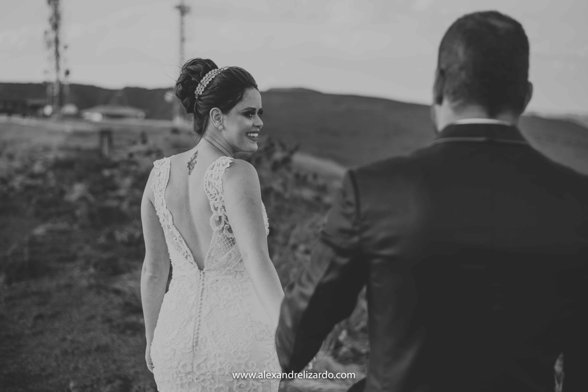 Pós wedding, alexandre lizardo fotografia, pós casamento, vestido, noiva, dress, belo horizonte, fotógrafo de casamento, fotografia de casamento, bh, minas gerais, mg, lugares para fotografar em belo horizonte, topo do mundo, ensaio, casal