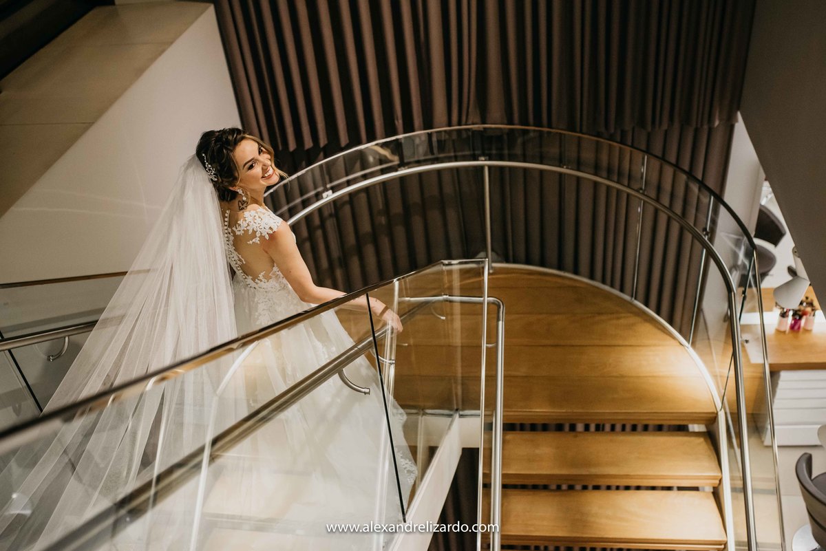Fotografo de casamento, fotografia de casamento, bh, Belo Horizonte, Brasil, São Paulo, noiva, noivo, casamento, blog, dicas, melhores fotógrafos, maquiagem, make, Alexandre Lizardo, foto, vestido de noiva, bh casamentos, photo, casamento noite, igreja