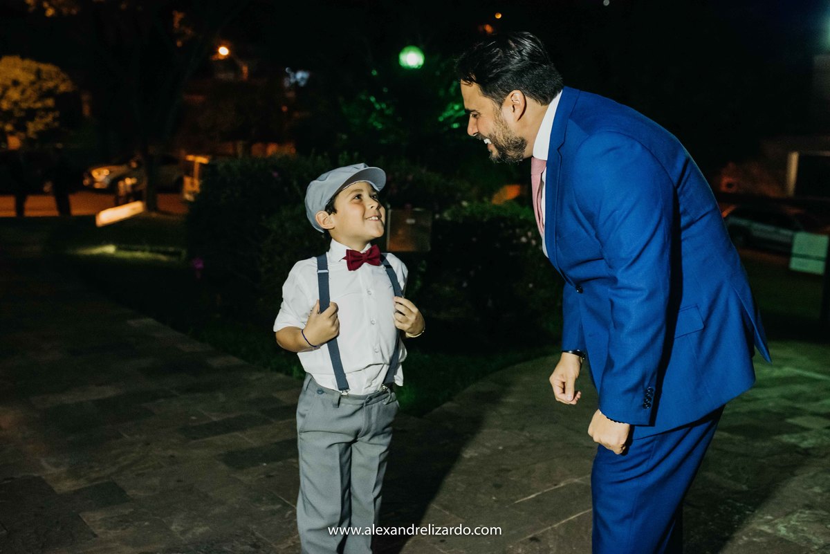 Fotografo de casamento, fotografia de casamento, bh, Belo Horizonte, Brasil, São Paulo, noiva, noivo, casamento, blog, dicas, melhores fotógrafos, maquiagem, make, Alexandre Lizardo, foto, vestido de noiva, bh casamentos, photo, casamento noite, igreja