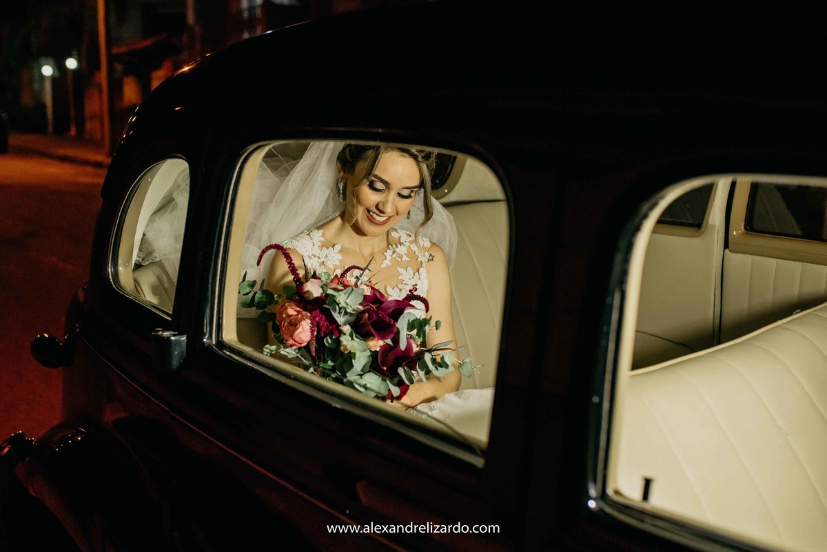 noiva no carro