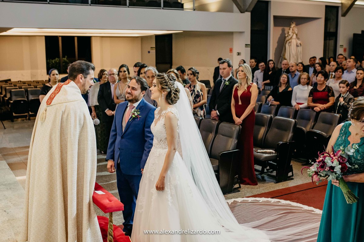 Fotografo de casamento, fotografia de casamento, bh, Belo Horizonte, Brasil, São Paulo, noiva, noivo, casamento, blog, dicas, melhores fotógrafos, maquiagem, make, Alexandre Lizardo, foto, vestido de noiva, bh casamentos, photo, casamento noite, igreja