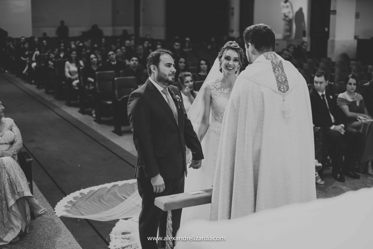 Fotografo de casamento, fotografia de casamento, bh, Belo Horizonte, Brasil, São Paulo, noiva, noivo, casamento, blog, dicas, melhores fotógrafos, maquiagem, make, Alexandre Lizardo, foto, vestido de noiva, bh casamentos, photo, casamento noite, igreja