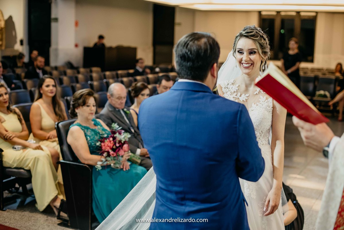 Fotografo de casamento, fotografia de casamento, bh, Belo Horizonte, Brasil, São Paulo, noiva, noivo, casamento, blog, dicas, melhores fotógrafos, maquiagem, make, Alexandre Lizardo, foto, vestido de noiva, bh casamentos, photo, casamento noite, igreja