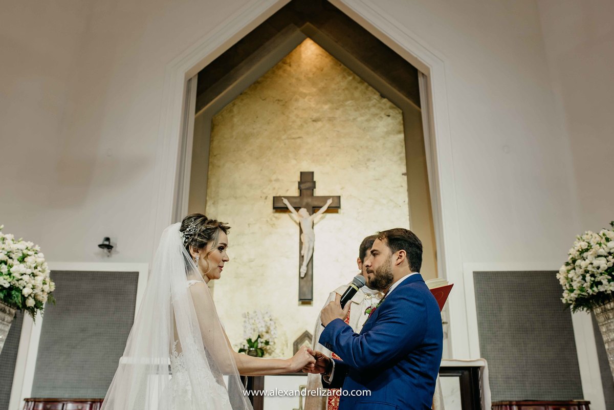 Fotografo de casamento, fotografia de casamento, bh, Belo Horizonte, Brasil, São Paulo, noiva, noivo, casamento, blog, dicas, melhores fotógrafos, maquiagem, make, Alexandre Lizardo, foto, vestido de noiva, bh casamentos, photo, casamento noite, igreja