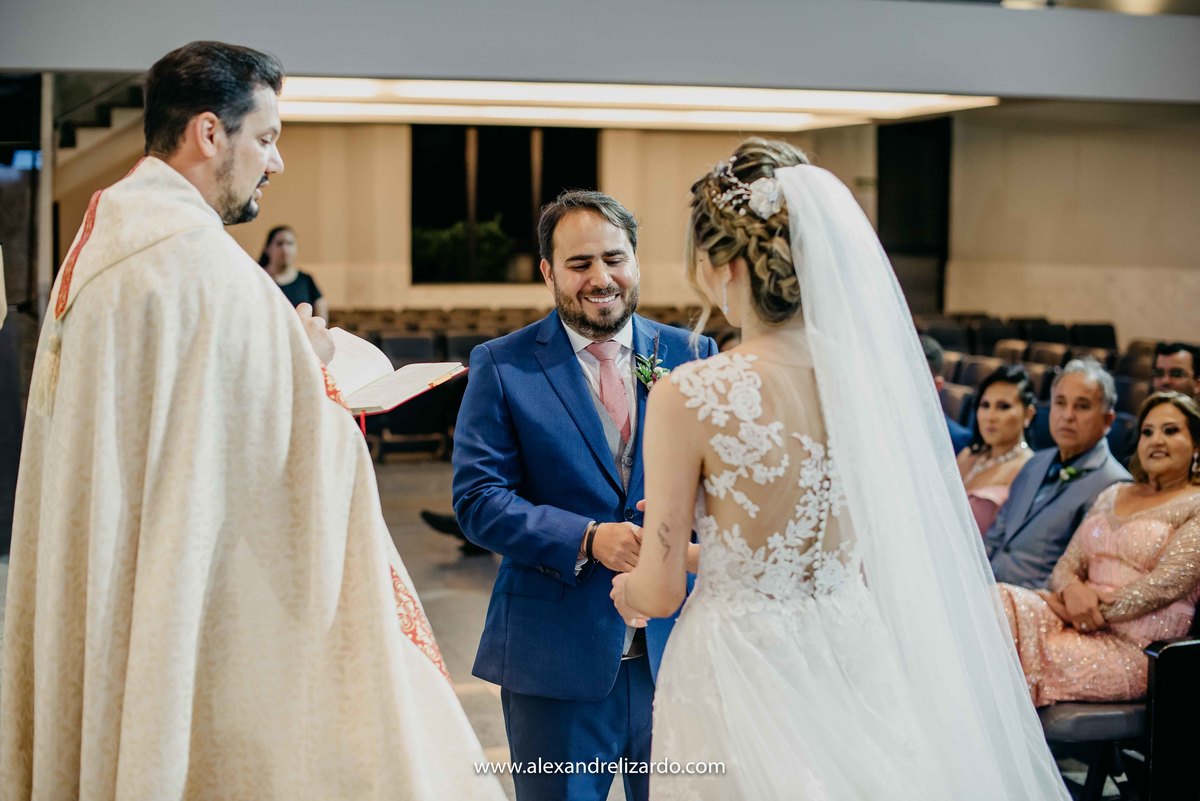 Fotografo de casamento, fotografia de casamento, bh, Belo Horizonte, Brasil, São Paulo, noiva, noivo, casamento, blog, dicas, melhores fotógrafos, maquiagem, make, Alexandre Lizardo, foto, vestido de noiva, bh casamentos, photo, casamento noite, igreja