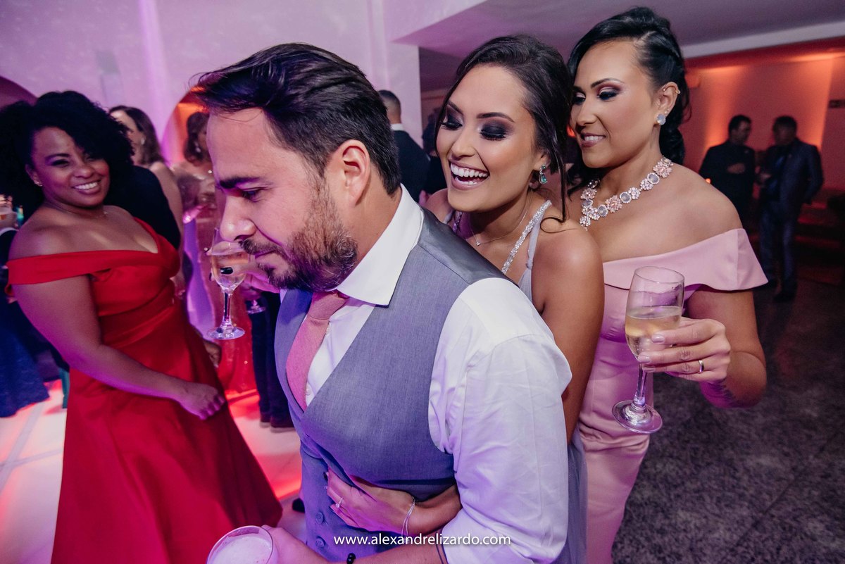 Fotografo de casamento, fotografia de casamento, bh, Belo Horizonte, Brasil, São Paulo, noiva, noivo, casamento, blog, dicas, melhores fotógrafos, maquiagem, make, Alexandre Lizardo, foto, vestido de noiva, bh casamentos, photo, casamento noite, igreja