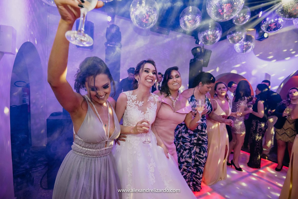 Fotografo de casamento, fotografia de casamento, bh, Belo Horizonte, Brasil, São Paulo, noiva, noivo, casamento, blog, dicas, melhores fotógrafos, maquiagem, make, Alexandre Lizardo, foto, vestido de noiva, bh casamentos, photo, casamento noite, igreja