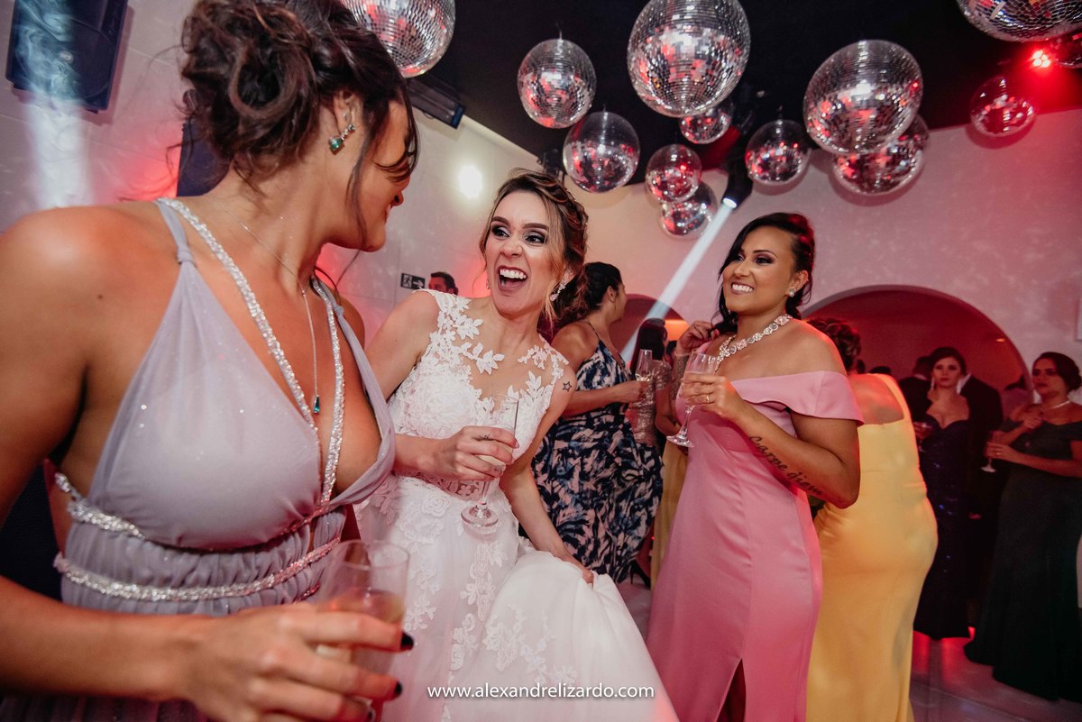 Fotografo de casamento, fotografia de casamento, bh, Belo Horizonte, Brasil, São Paulo, noiva, noivo, casamento, blog, dicas, melhores fotógrafos, maquiagem, make, Alexandre Lizardo, foto, vestido de noiva, bh casamentos, photo, casamento noite, igreja