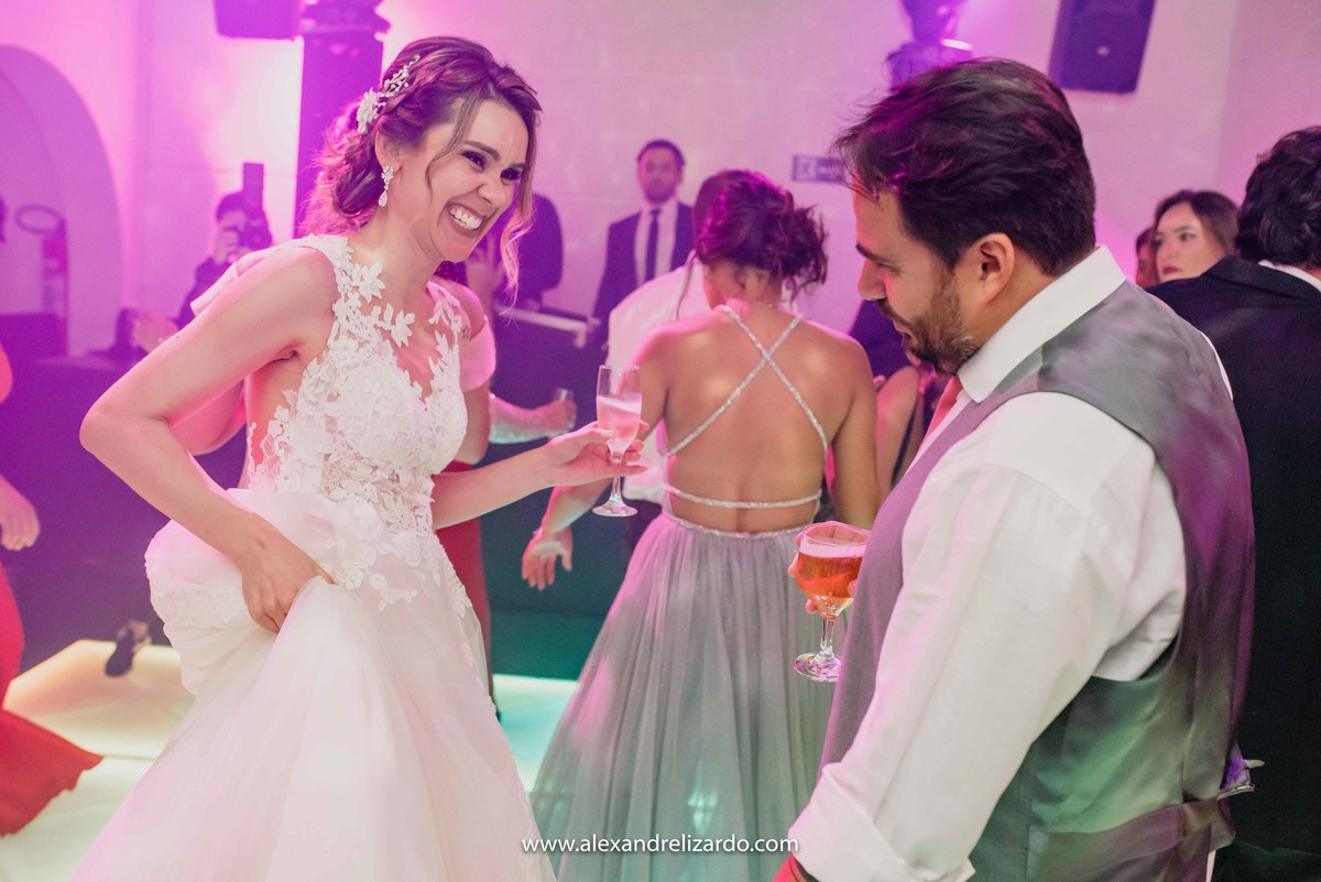 Fotografo de casamento, fotografia de casamento, bh, Belo Horizonte, Brasil, São Paulo, noiva, noivo, casamento, blog, dicas, melhores fotógrafos, maquiagem, make, Alexandre Lizardo, foto, vestido de noiva, bh casamentos, photo, casamento noite, igreja