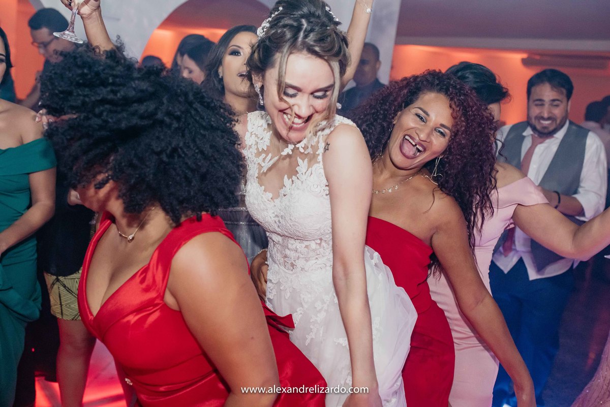 Fotografo de casamento, fotografia de casamento, bh, Belo Horizonte, Brasil, São Paulo, noiva, noivo, casamento, blog, dicas, melhores fotógrafos, maquiagem, make, Alexandre Lizardo, foto, vestido de noiva, bh casamentos, photo, casamento noite, igreja