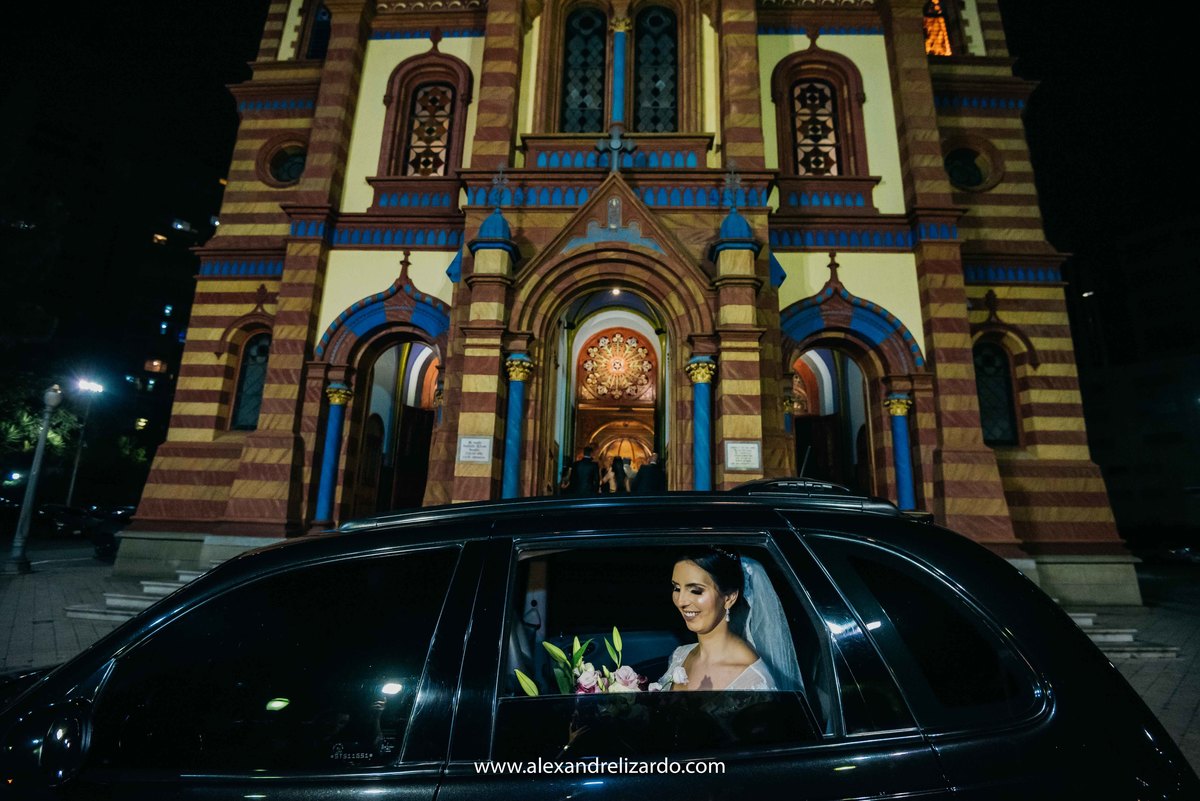 Fotografo de casamento, fotografia de casamento, bh, Belo Horizonte, Brasil, São Paulo, noiva, blog, dicas, melhores fotógrafos, Alexandre Lizardo, foto, photo, casamento na igreja, Minas Gerais, destination, Wedding, make, bride, make up, vestido, Dress