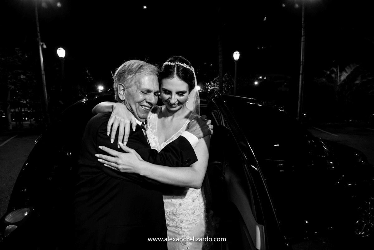 Fotografo de casamento, fotografia de casamento, bh, Belo Horizonte, Brasil, São Paulo, noiva, blog, dicas, melhores fotógrafos, Alexandre Lizardo, foto, photo, casamento na igreja, Minas Gerais, destination, Wedding, make, bride, make up, vestido, Dress