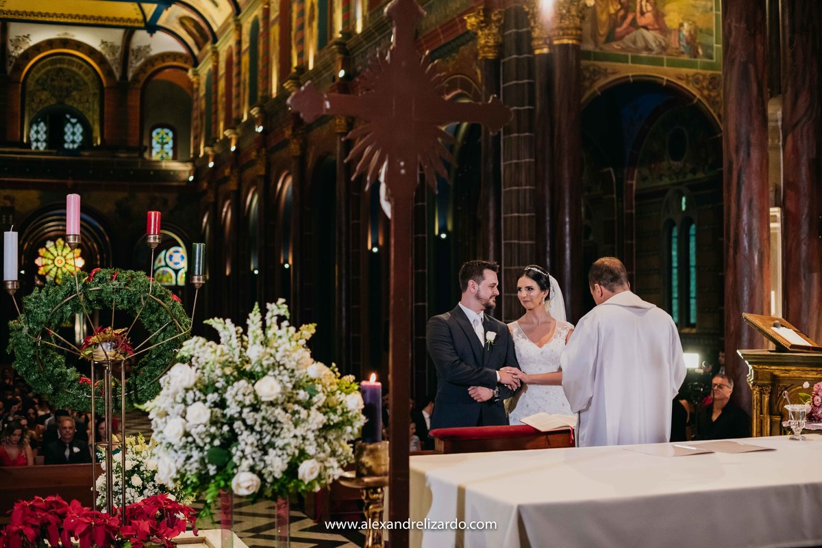 Fotografo de casamento, fotografia de casamento, bh, Belo Horizonte, Brasil, São Paulo, noiva, blog, dicas, melhores fotógrafos, Alexandre Lizardo, foto, photo, casamento na igreja, Minas Gerais, destination, Wedding, make, bride, make up, vestido, Dress