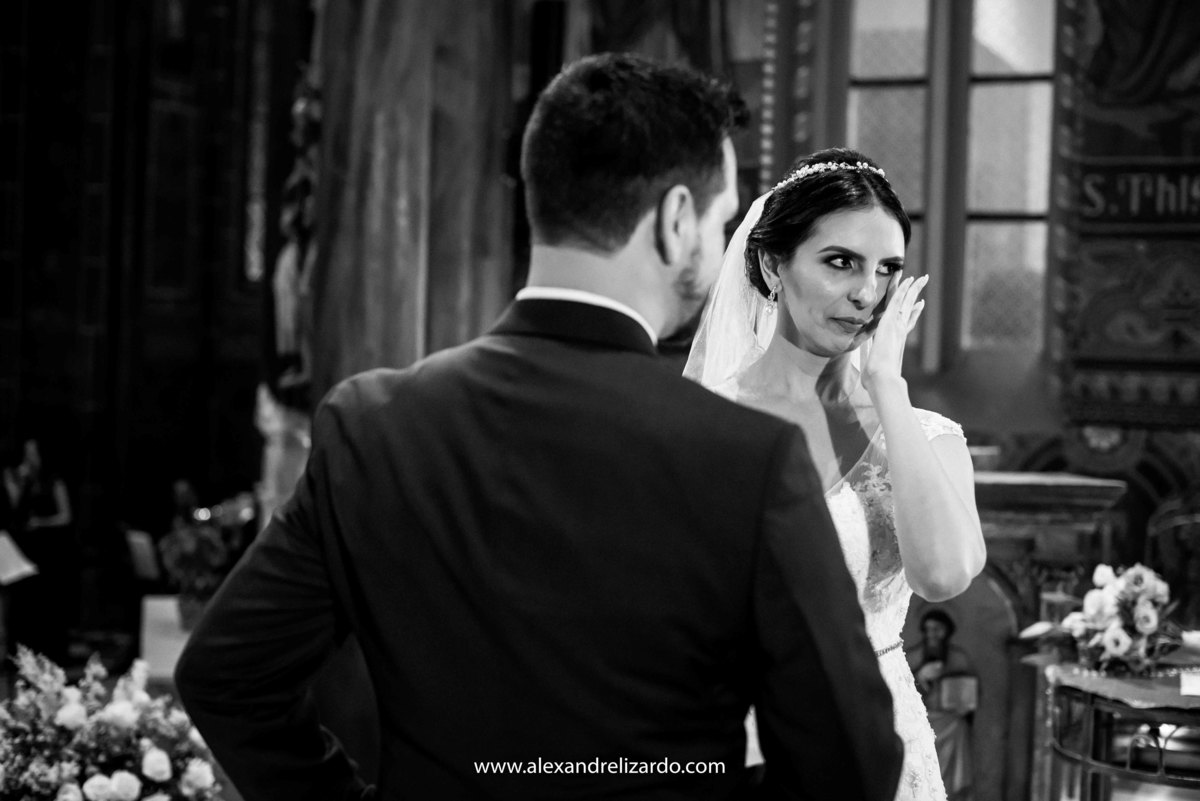 Fotografo de casamento, fotografia de casamento, bh, Belo Horizonte, Brasil, São Paulo, noiva, blog, dicas, melhores fotógrafos, Alexandre Lizardo, foto, photo, casamento na igreja, Minas Gerais, destination, Wedding, make, bride, make up, vestido, Dress