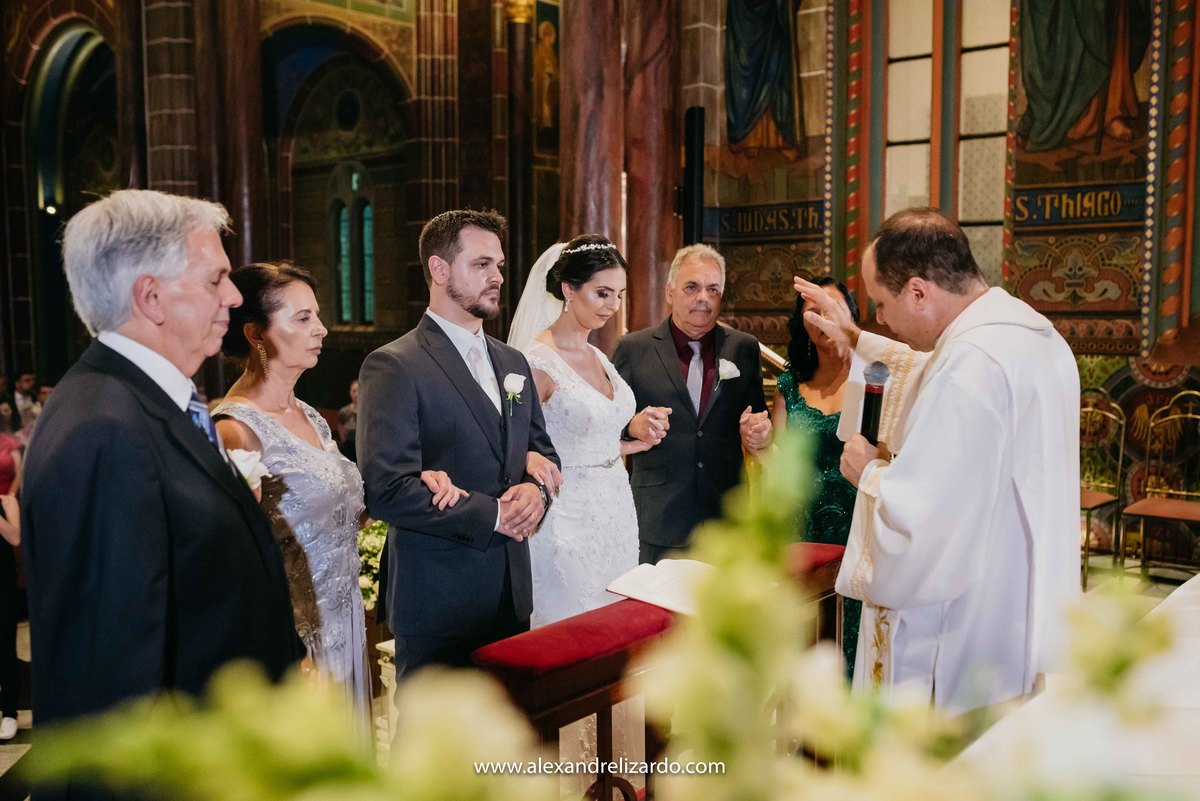 Fotografo de casamento, fotografia de casamento, bh, Belo Horizonte, Brasil, São Paulo, noiva, blog, dicas, melhores fotógrafos, Alexandre Lizardo, foto, photo, casamento na igreja, Minas Gerais, destination, Wedding, make, bride, make up, vestido, Dress