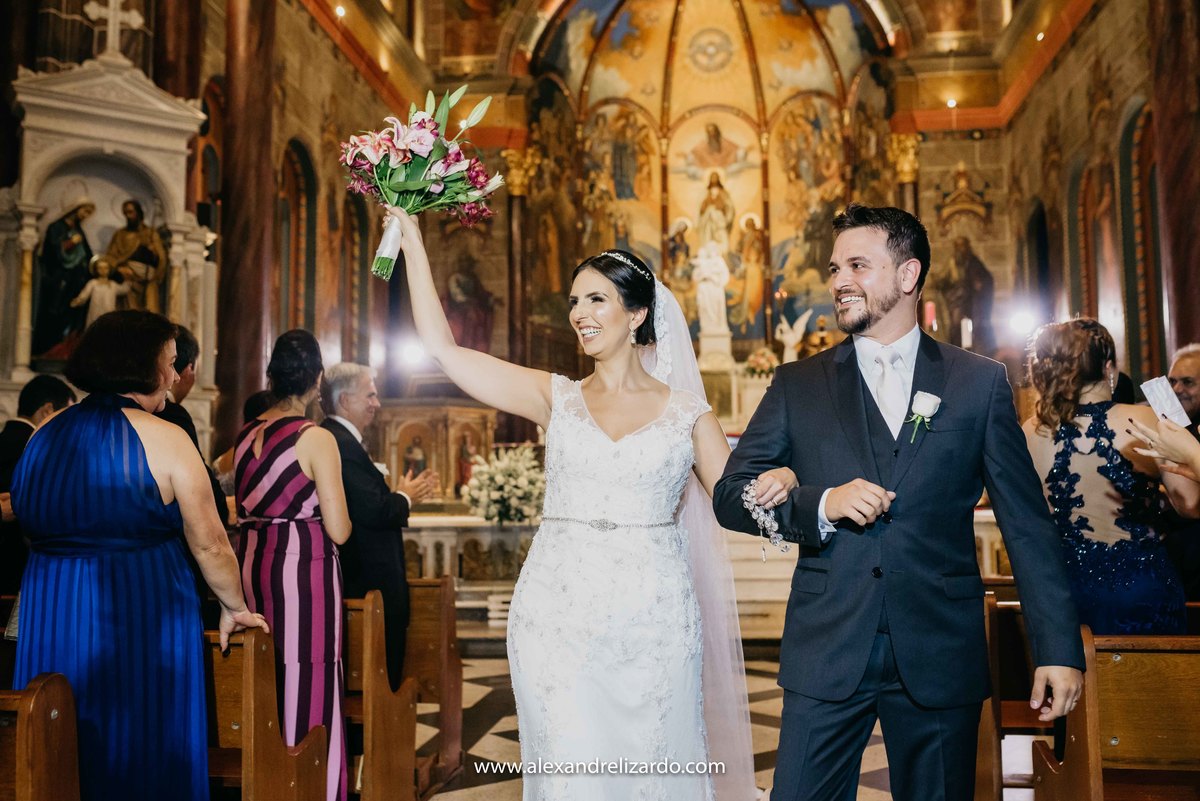 Fotografo de casamento, fotografia de casamento, bh, Belo Horizonte, Brasil, São Paulo, noiva, blog, dicas, melhores fotógrafos, Alexandre Lizardo, foto, photo, casamento na igreja, Minas Gerais, destination, Wedding, make, bride, make up, vestido, Dress