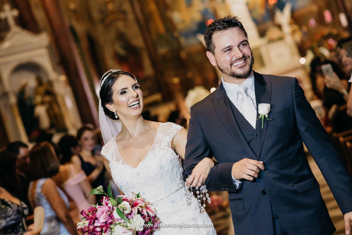 Fotografo de casamento, fotografia de casamento, bh, Belo Horizonte, Brasil, São Paulo, noiva, blog, dicas, melhores fotógrafos, Alexandre Lizardo, foto, photo, casamento na igreja, Minas Gerais, destination, Wedding, make, bride, make up, vestido, Dress