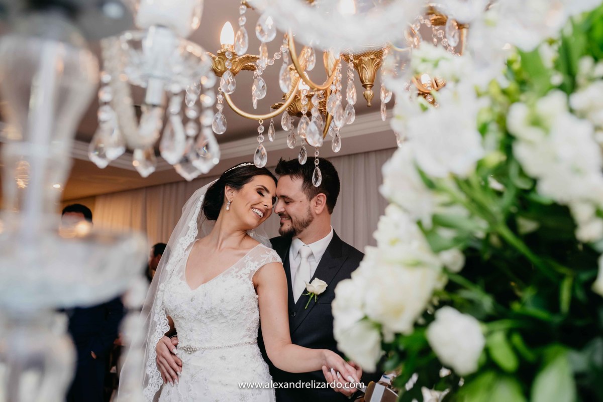 Fotografo de casamento, fotografia de casamento, bh, Belo Horizonte, Brasil, São Paulo, noiva, blog, dicas, melhores fotógrafos, Alexandre Lizardo, foto, photo, casamento na igreja, Minas Gerais, destination, Wedding, make, bride, make up, vestido, Dress