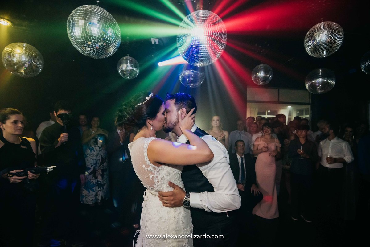 Fotografo de casamento, fotografia de casamento, bh, Belo Horizonte, Brasil, São Paulo, noiva, blog, dicas, melhores fotógrafos, Alexandre Lizardo, foto, photo, casamento na igreja, Minas Gerais, destination, Wedding, make, bride, make up, vestido, Dress