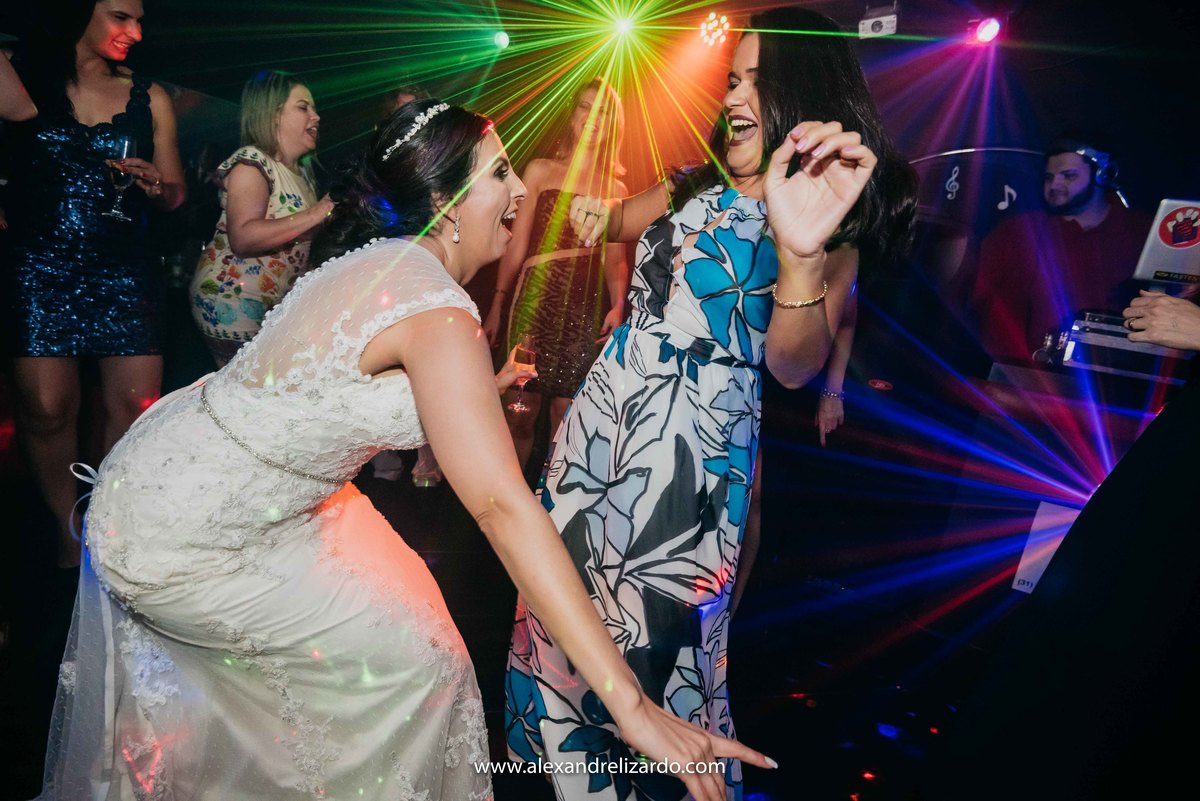 Fotografo de casamento, fotografia de casamento, bh, Belo Horizonte, Brasil, São Paulo, noiva, blog, dicas, melhores fotógrafos, Alexandre Lizardo, foto, photo, casamento na igreja, Minas Gerais, destination, Wedding, make, bride, make up, vestido, Dress