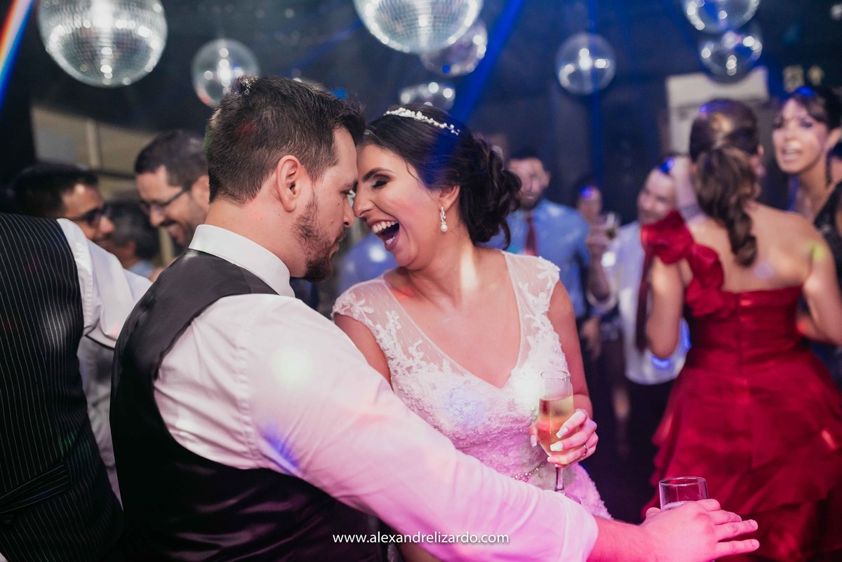 Fotografo de casamento, fotografia de casamento, bh, Belo Horizonte, Brasil, São Paulo, noiva, blog, dicas, melhores fotógrafos, Alexandre Lizardo, foto, photo, casamento na igreja, Minas Gerais, destination, Wedding, make, bride, make up, vestido, Dress