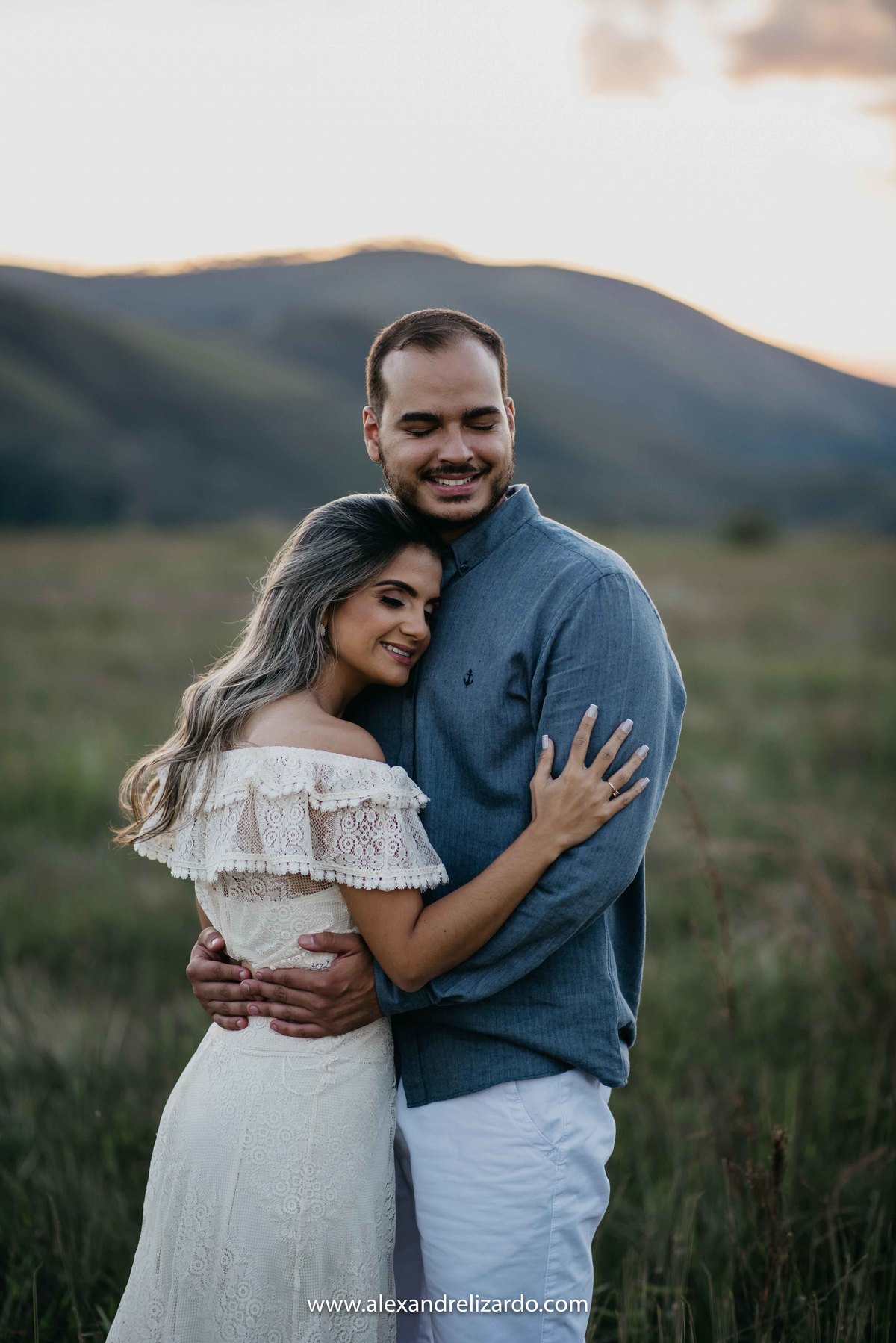 Fotógrafo de casamento, fotografia de casamento, bh, Belo Horizonte, brasil, Minas Gerais, lavras novas, destination Wedding, noivas, blog, dicas, Alexandre Lizardo, mg, pre Wedding, pre casamento, local para fotografar, roupas, noiva, maquiagem, makeup