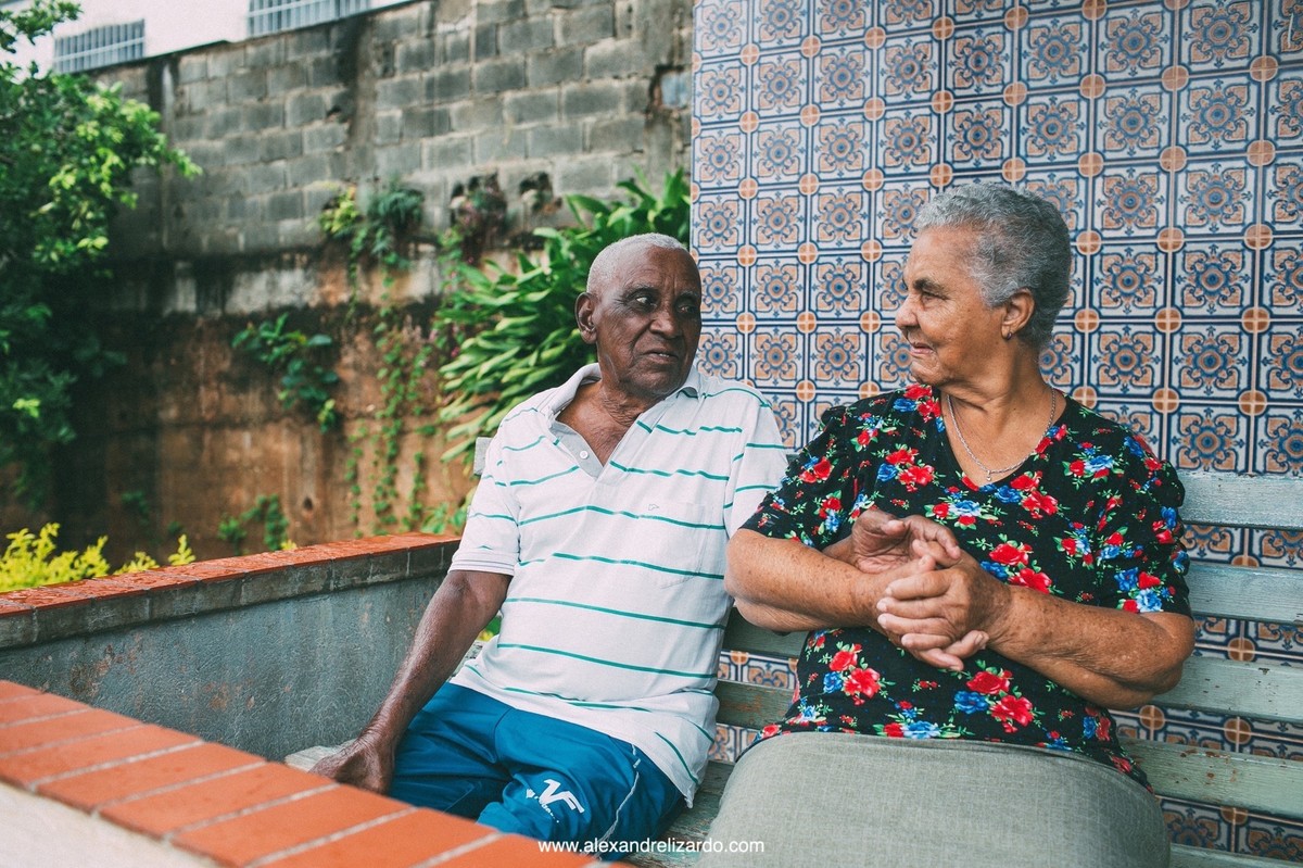 carinho e companheirismo por 64 anos de casados