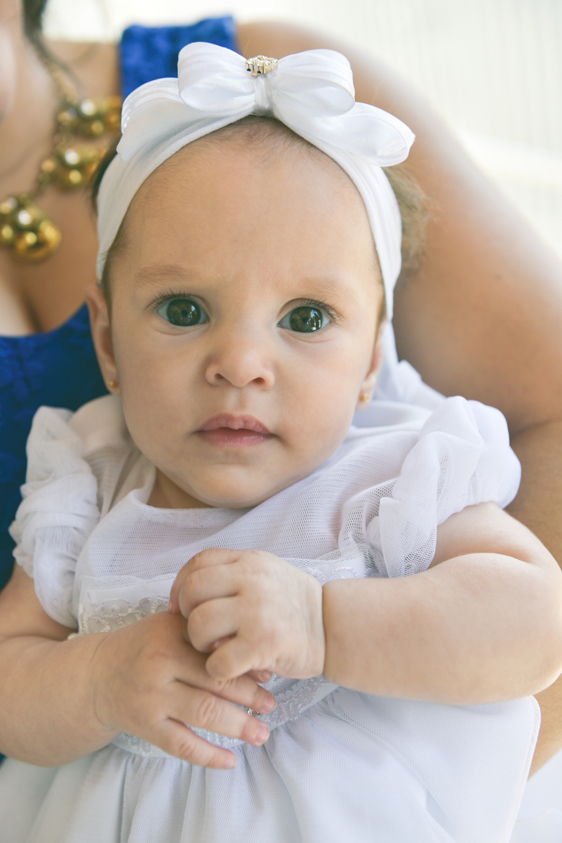 Tive o privilégio de fotografar o batizado da pequena Larissa, ... linda e aconteceu na Paróquia Sagrada Família em São José dos Campos.