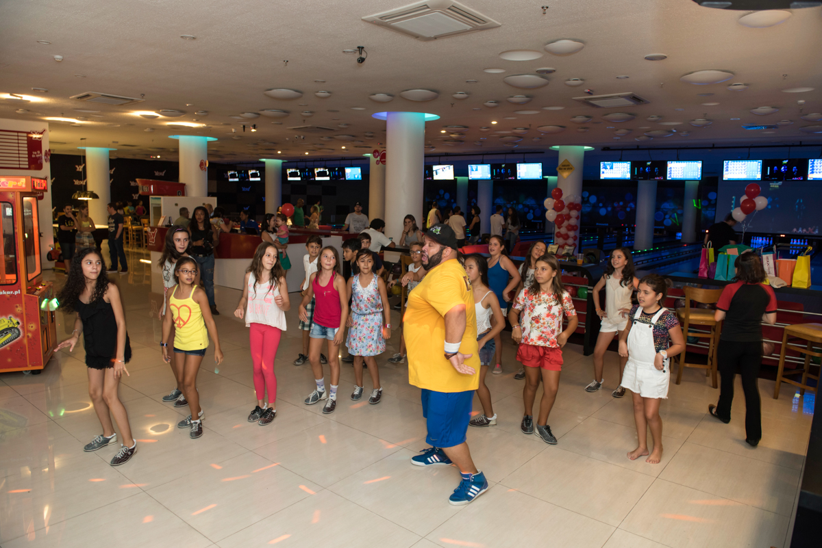 Dança animada da galera
