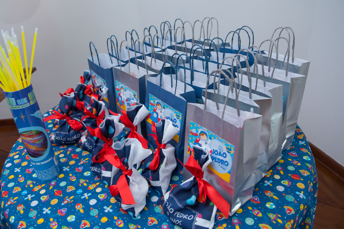 sacolas com surpresa