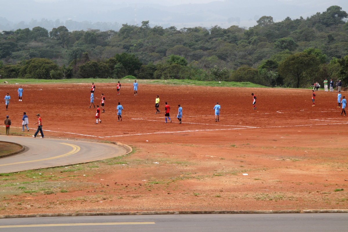 pelada de futebol no Jardim Colonial em sjc