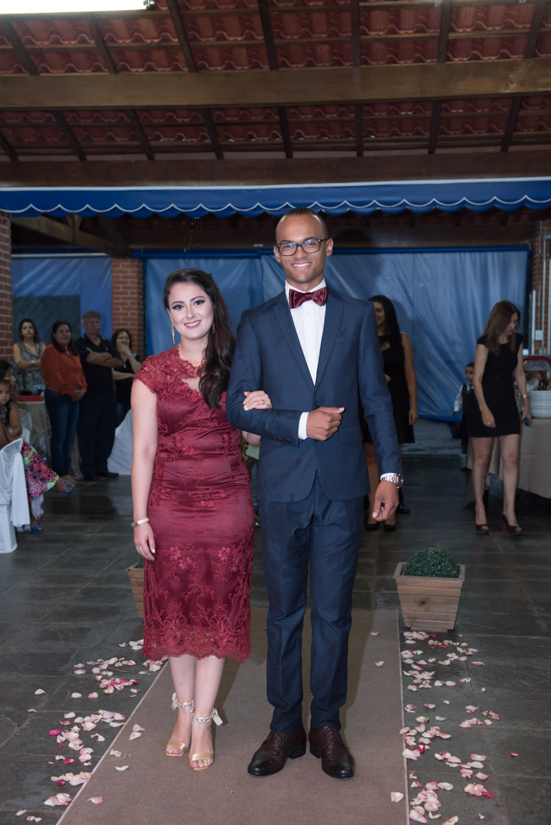 padrinhos se dirigindo a cerimônia de casamento