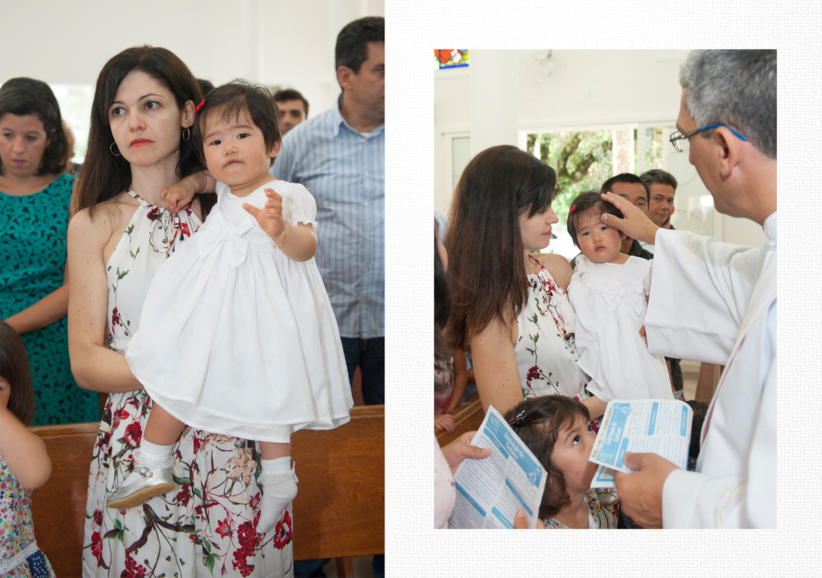 Sinal da cruz , todos olham